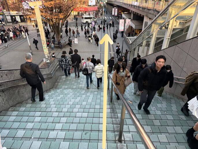 新宿4丁目アクセス1