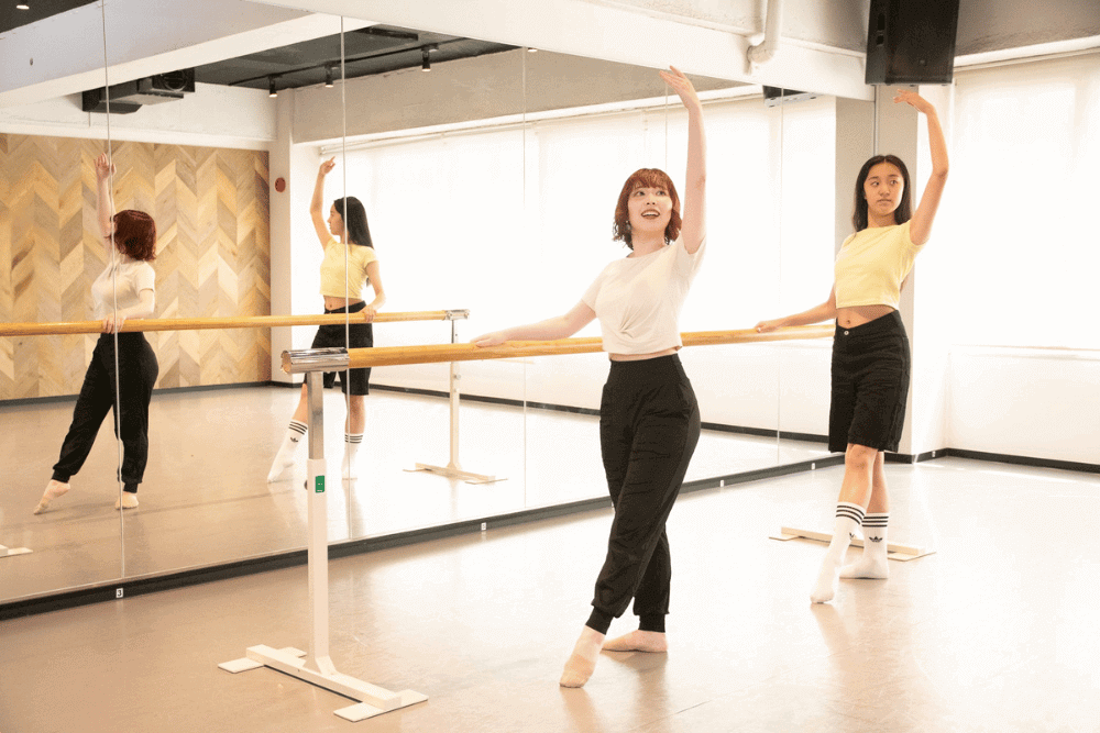 バレエやジャズ経験を活かす華やかなダンス